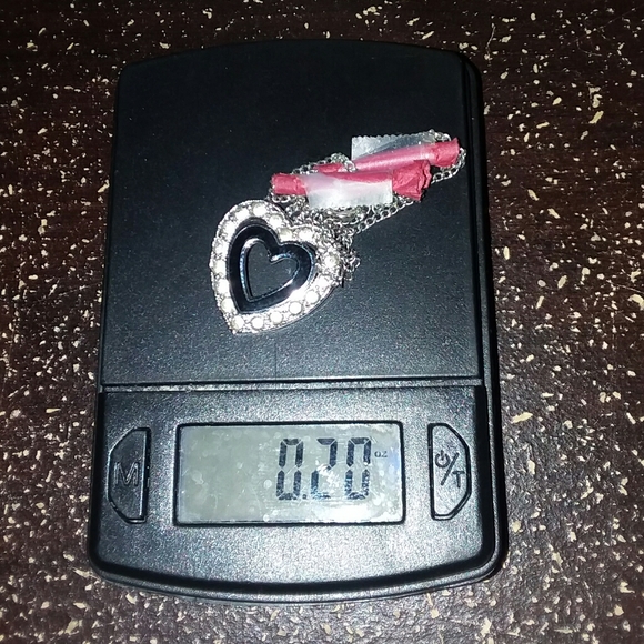  Pure Sterling Silver & Black Heart Pendant - Picture 7 of 7